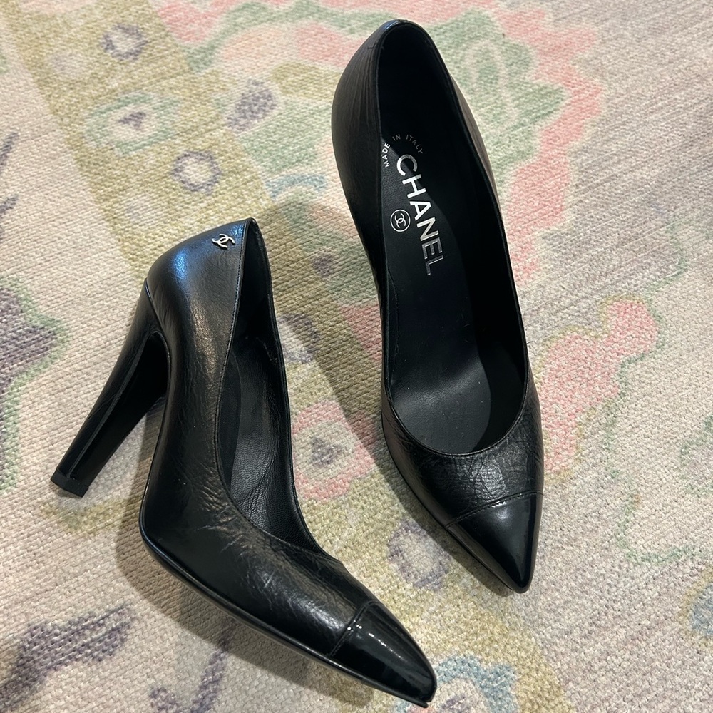 Authentic Chanel Pumps